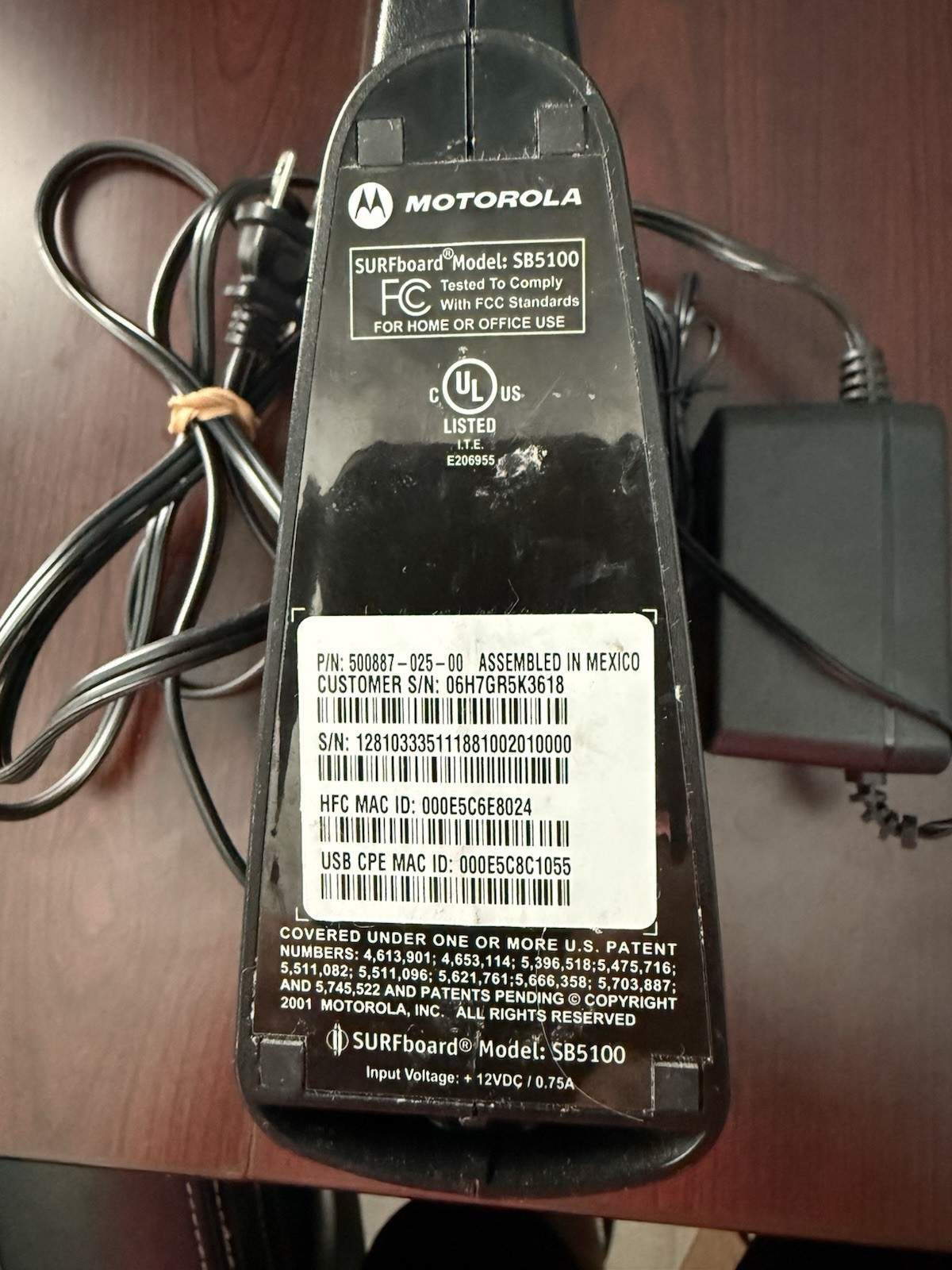 Motorola SB5100 Surfboard Cable Modem with AC Adapter