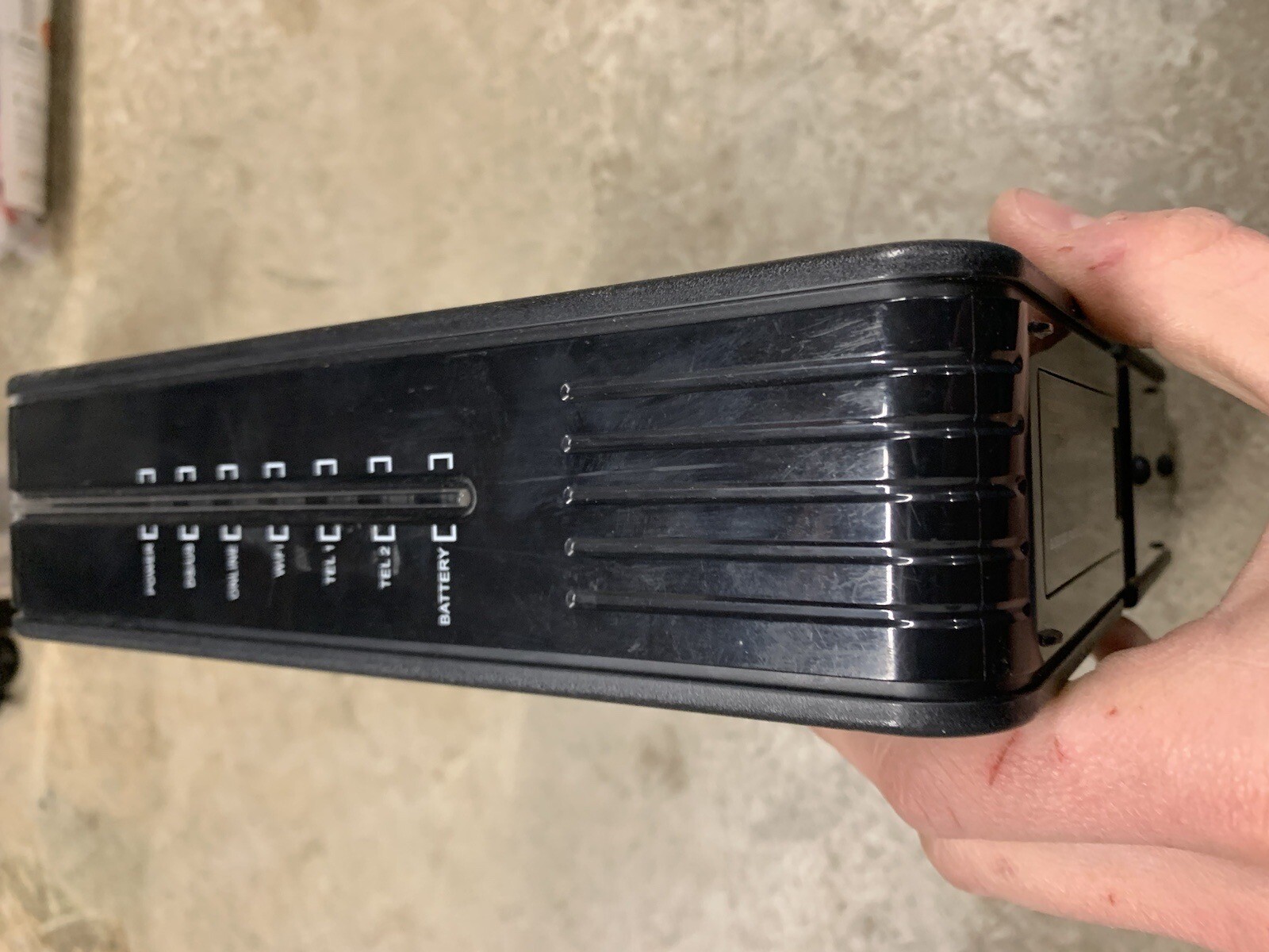 Ubee DVW3201B Wireless Cable Modem -No Power Cord