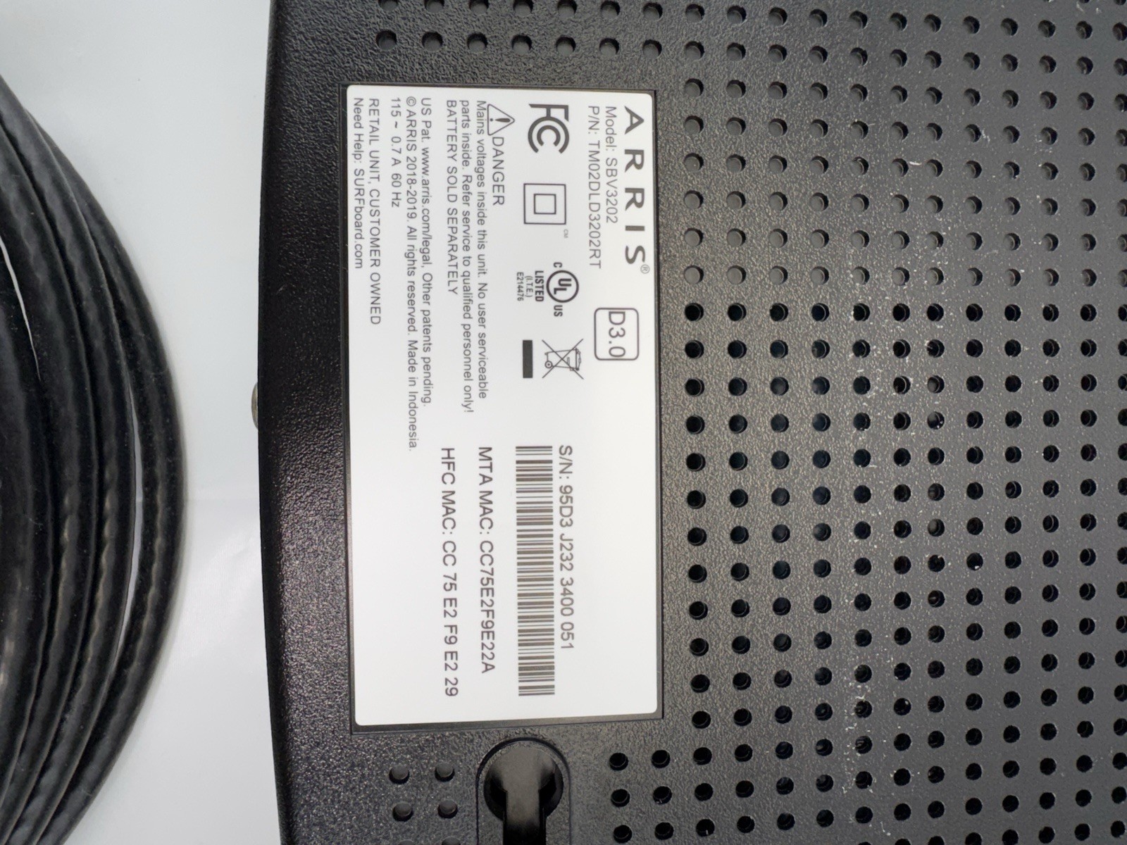 ARRIS SBV3202 Docsis 3.0 Voice Cable Modem – Black