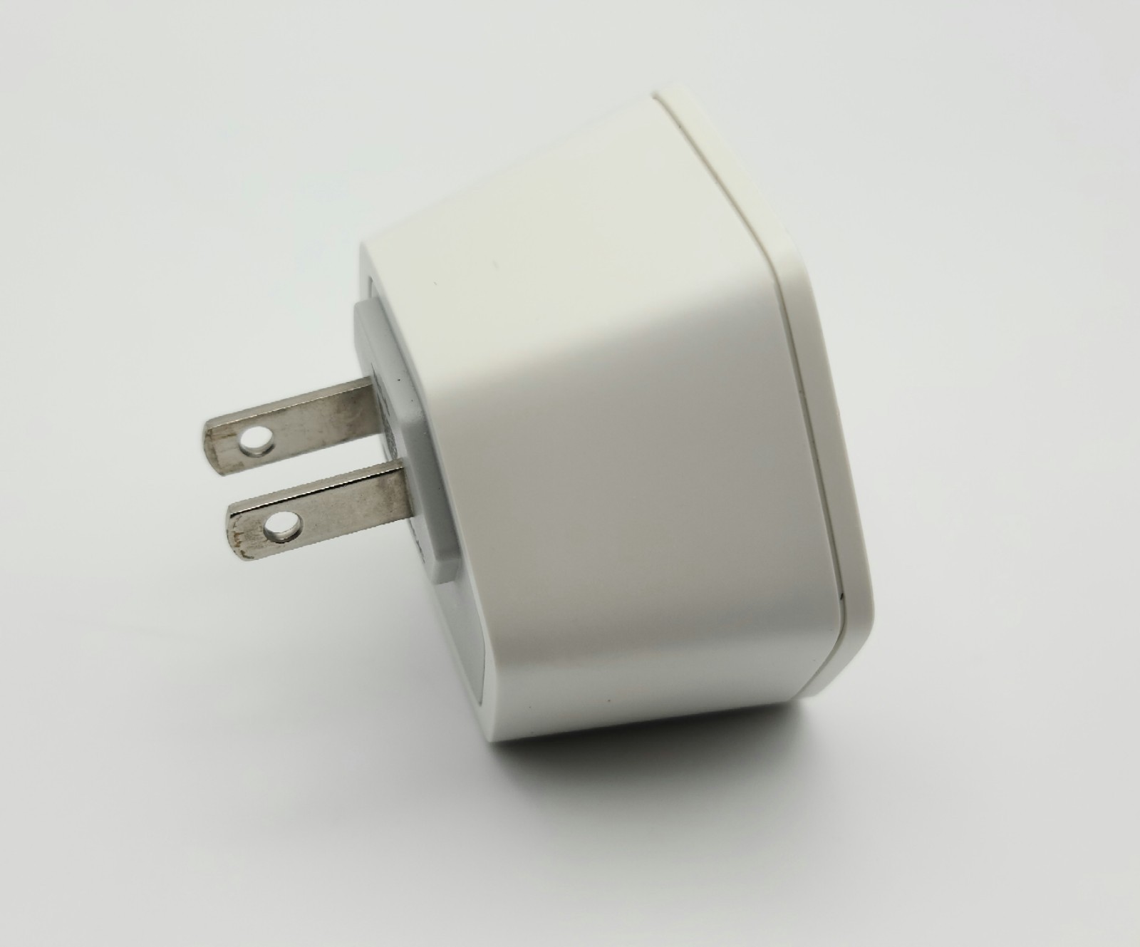 Single Xfinity xFi Pods WiFi Range Extender 1st Generation XE1-S