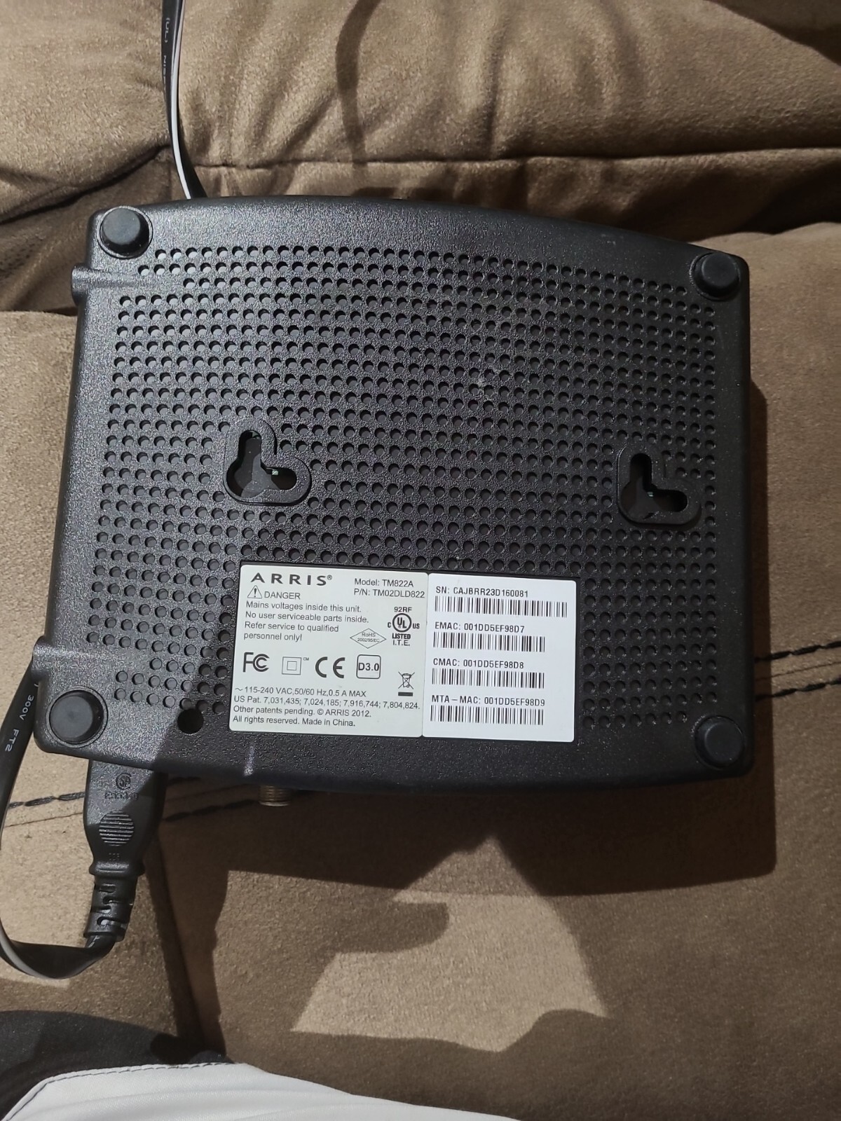 ARRIS TM822 Touchstone DOCSIS 3.0 8×4 Ultra-High Speed Modem – Black