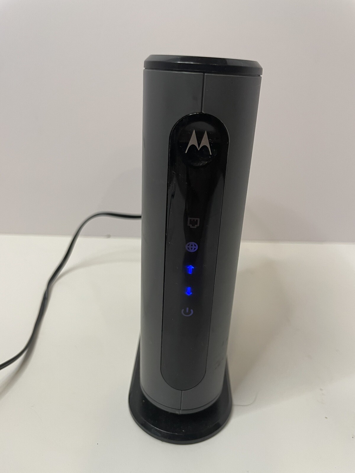 MOTOROLA 16×4 Cable Modem MB7420 / 686 Mbps DOCSIS 3.0 – With Power Cables