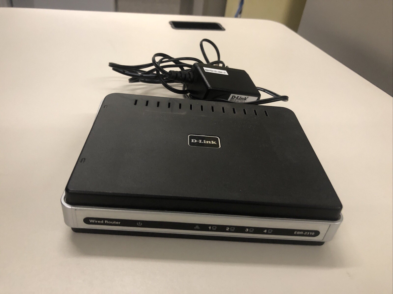 D-LINK ROUTER EBR-2310 W/ AC ADAPTER – PREOWNED