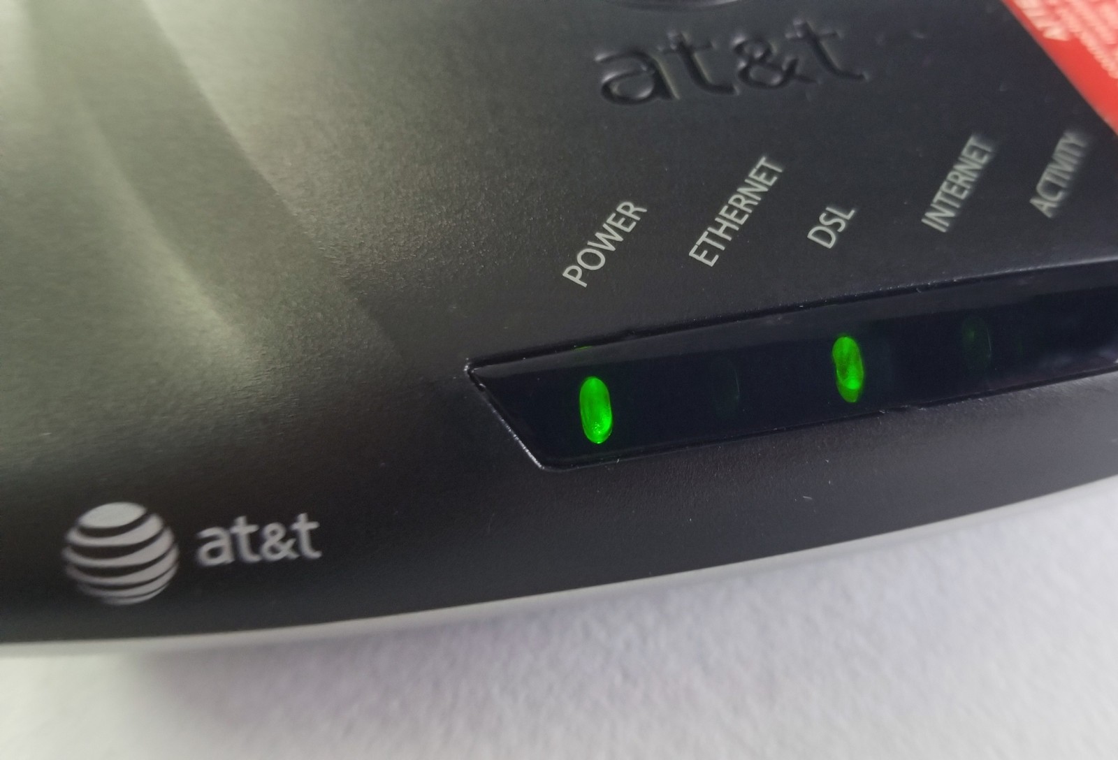 Motorola 3360 (581211-003-00) 24 Mbps DSL Modem with Adapter