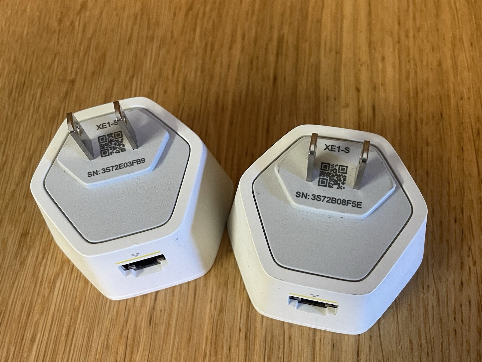 Xfinity xFi Pods XE1-S Network WiFi Range Extender Ethernet Lot Of 2