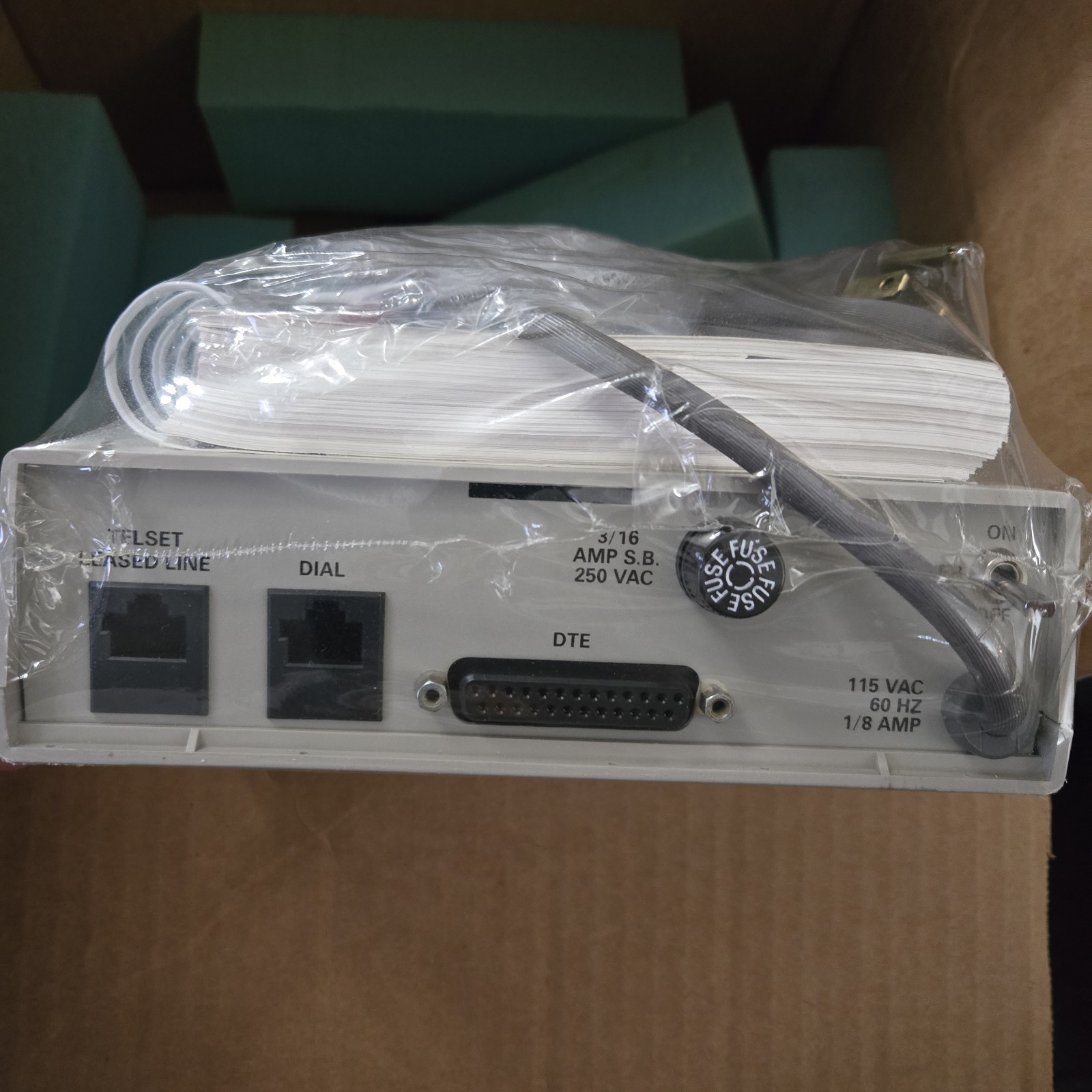 NEW Motorola 62095290 Dial-Up & Fax External Modem V.3225L