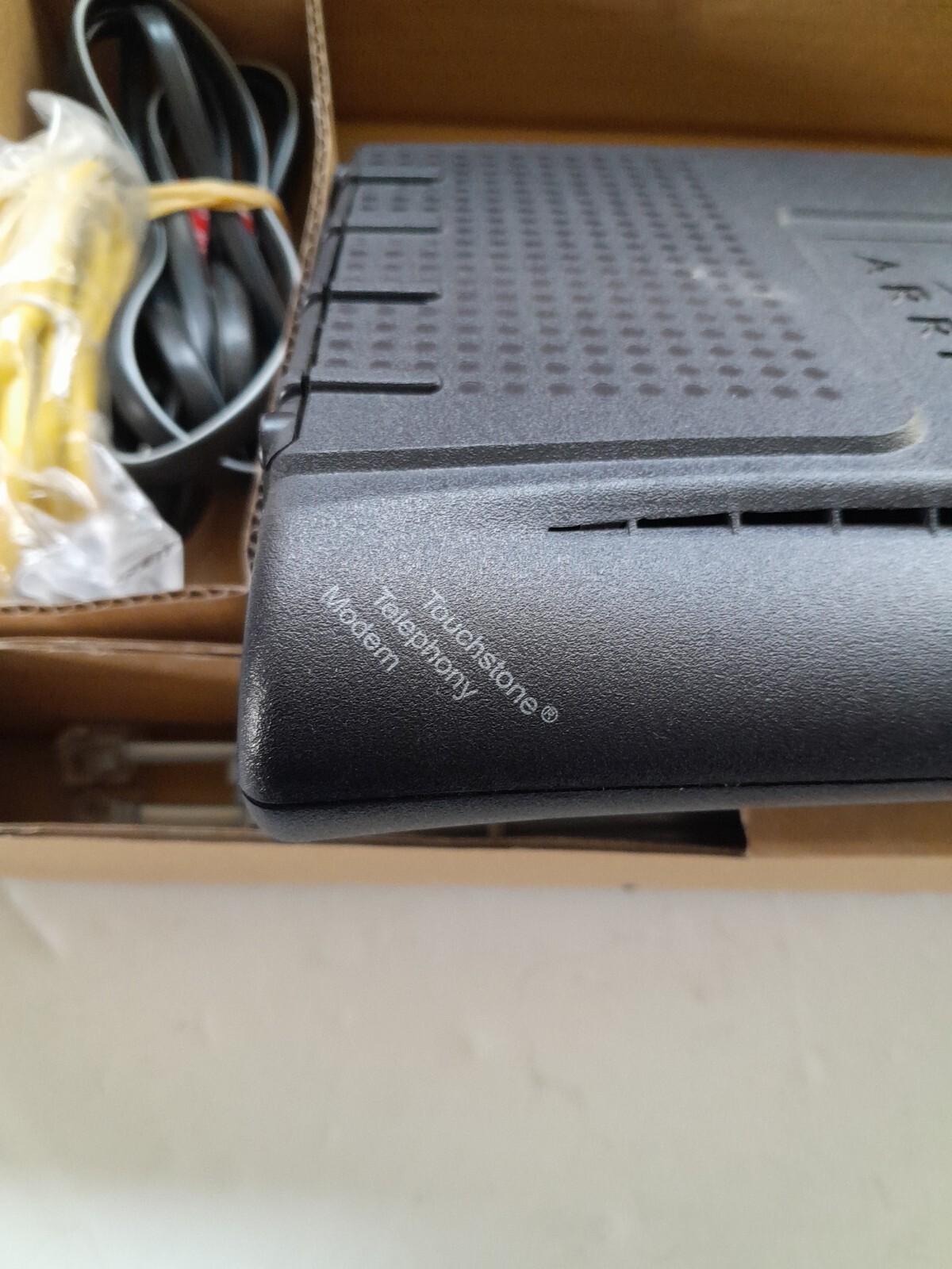 Arris 3.0 Cable Modem Model: TM602G/115 P/NTM02AC1G6 USED