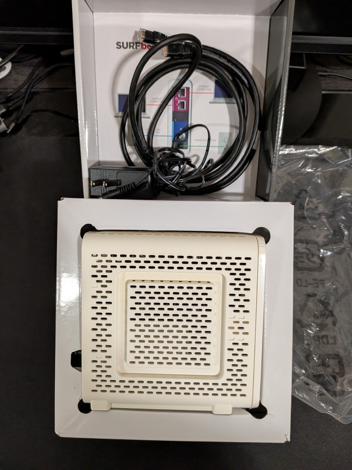 ARRIS SURFboard SB8200 DOCSIS 3.1 10 Gbps Cable Modem