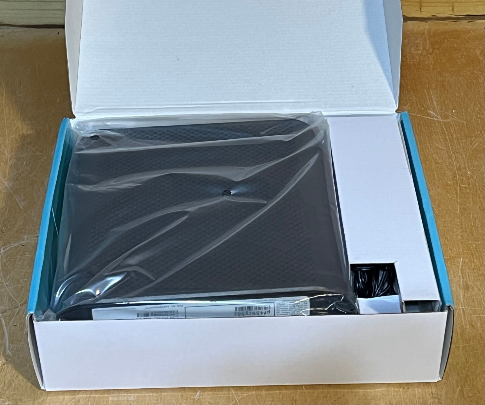 Motorola MG7700 AC1900 Dual-Band DOCSIS 3.0 Cable Modem WiFi Router Combo