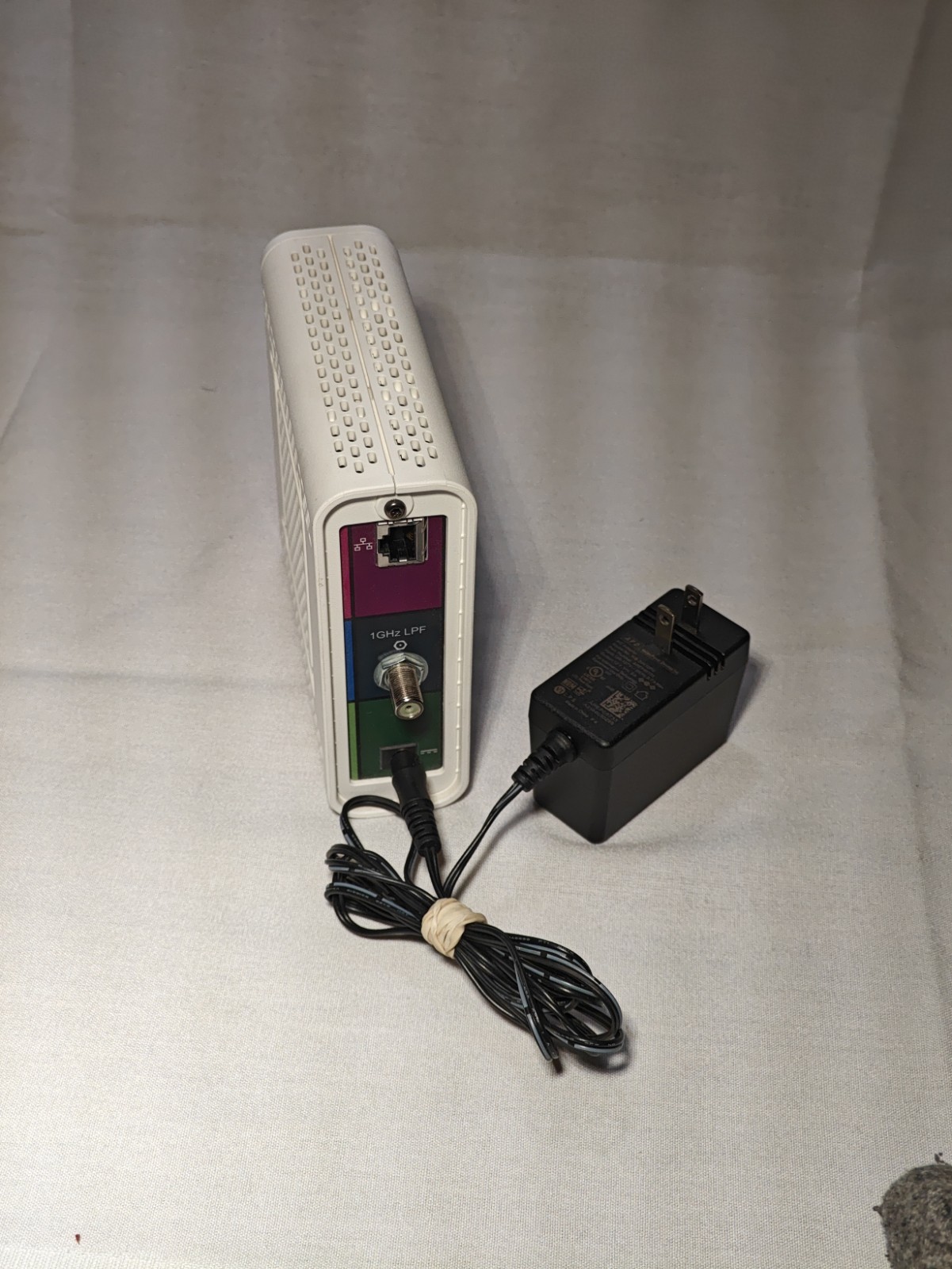 ARRIS SURFboard SB6141 Cable Modem White Ethernet Coaxial with Power Adapter