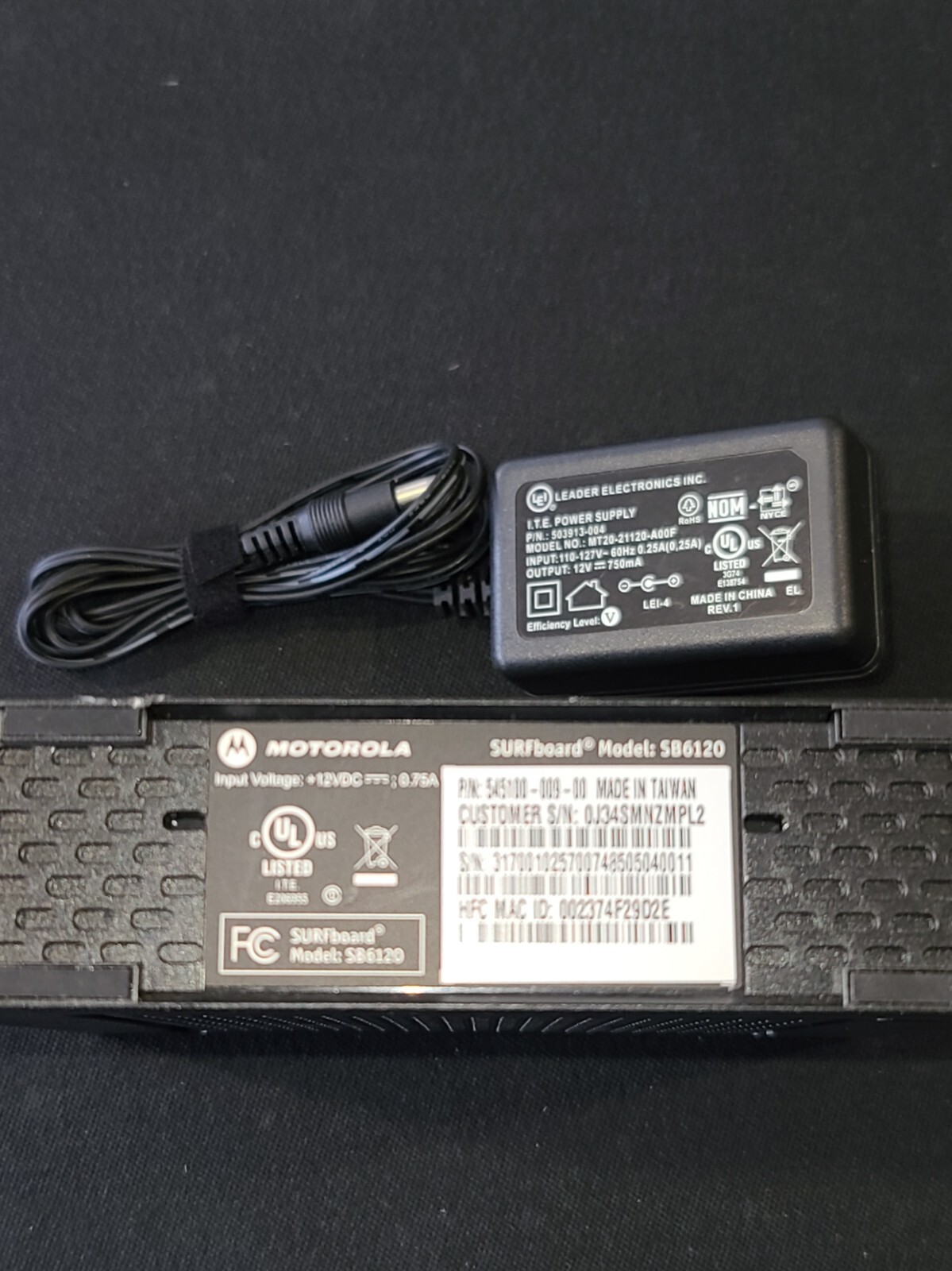 MOTOROLA SB6120 SURFboard Cable Modem Extreme with Original AC Adapter