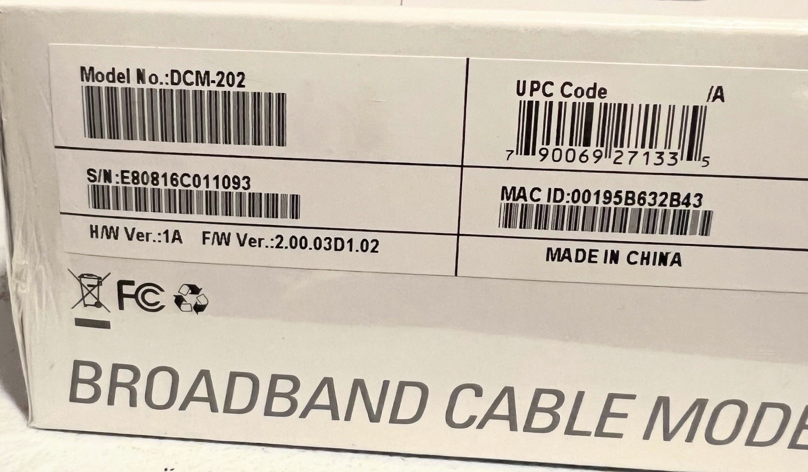 NEW D-Link DCM-202 Broadband Cable Modem Internet Windows Sealed Box With Cables