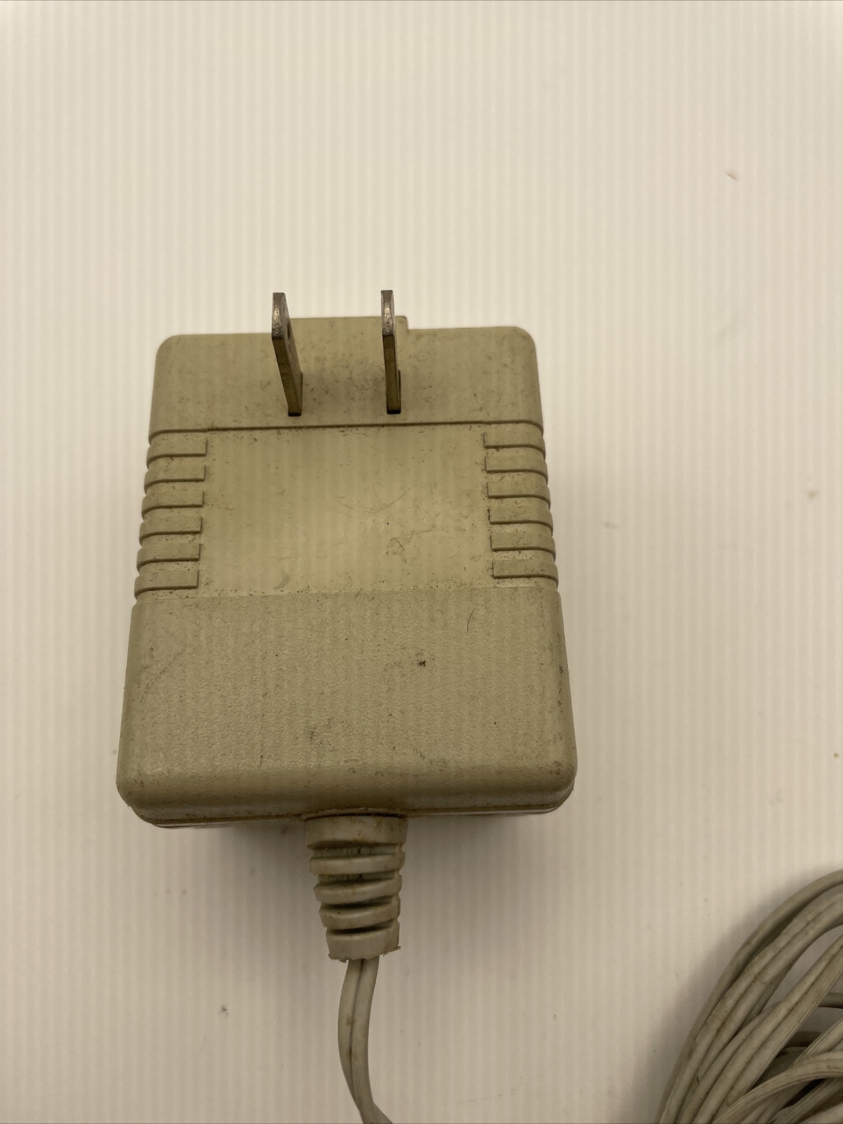 Global Village Communications AC Adapter 120VAC 60Hz DC 9V 400mA (AD-0940)
