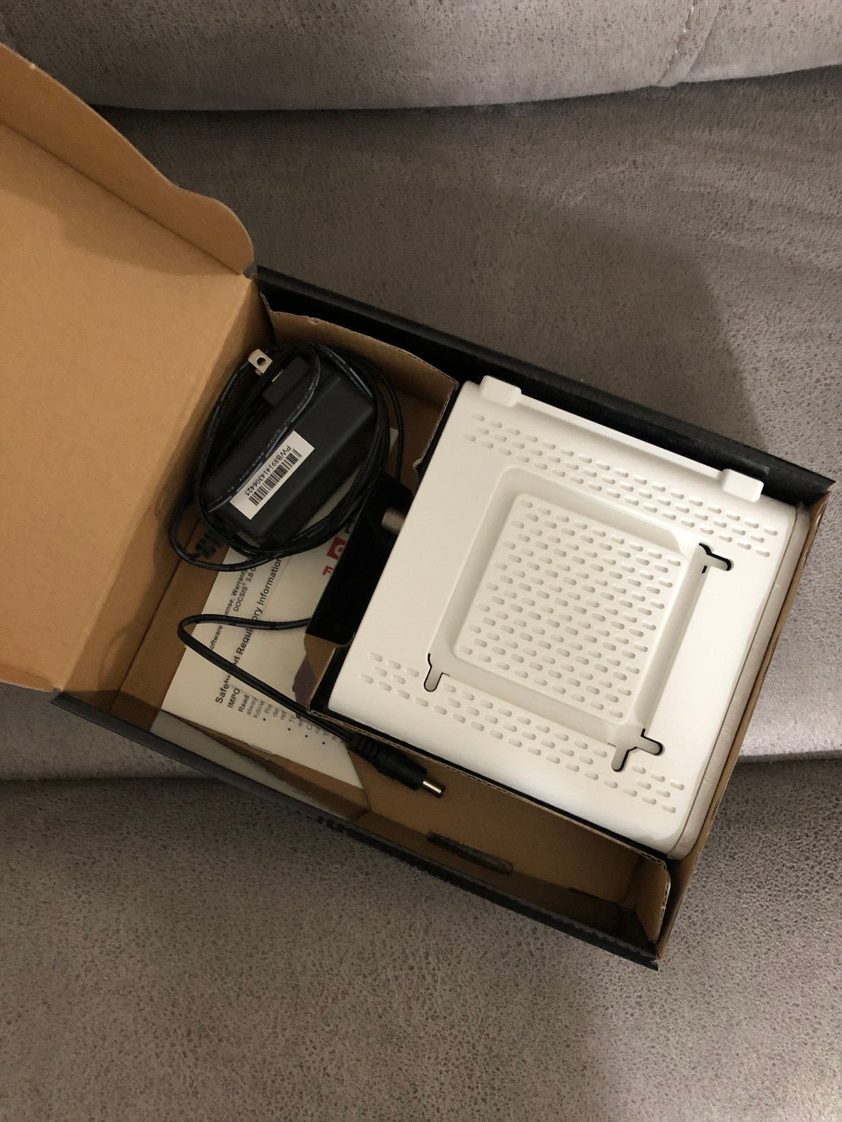 Motorola ARRIS SURFboard SB6141 Docsis 3.0 Cable Modem