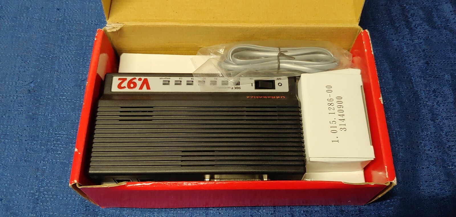 US Robotics V.92 & V.90 56k External Faxmodem Model 5686E
