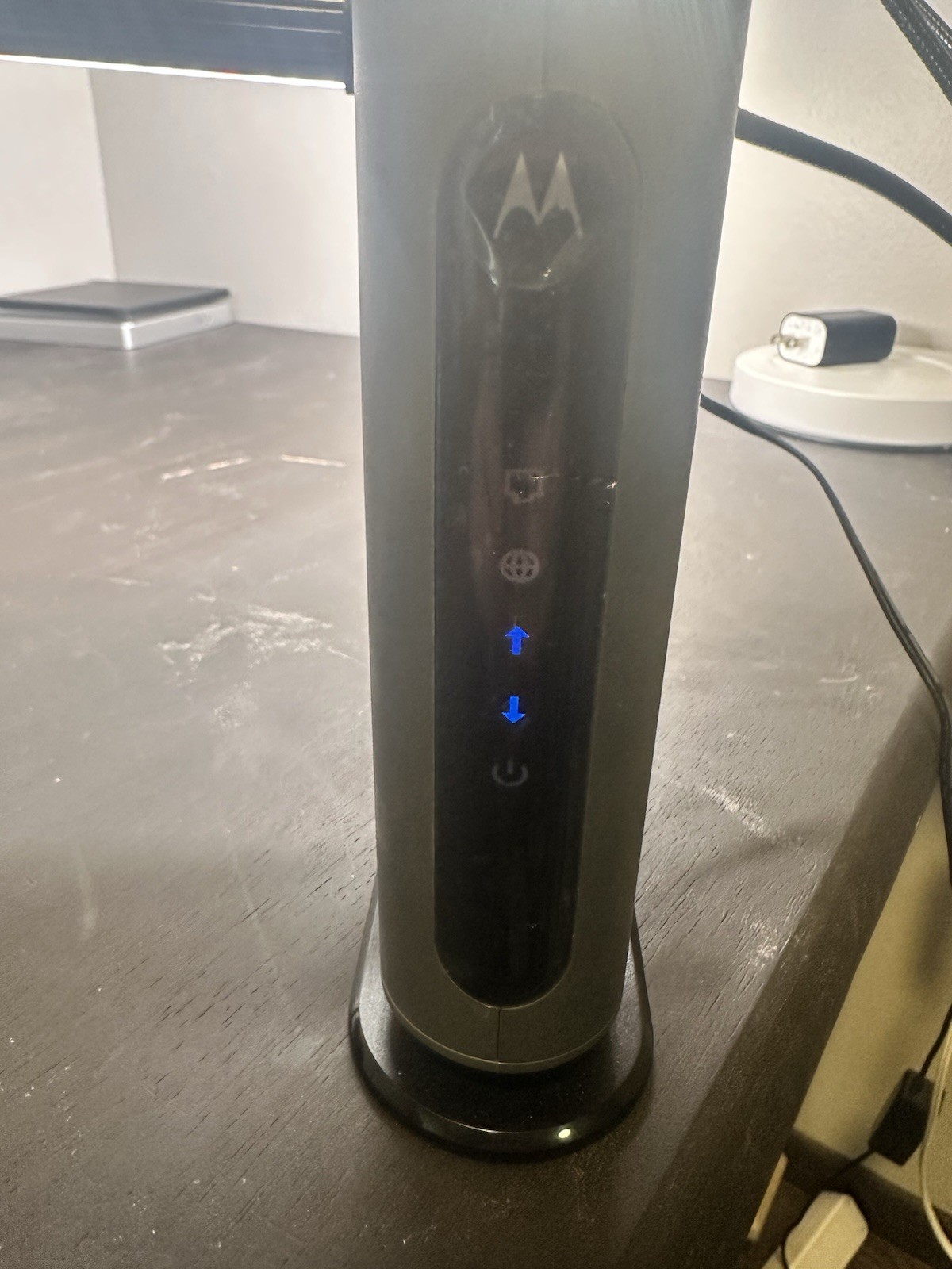 Motorola MB7420 – 16×4 Cable Modem – 686 Mbps – With Power Cord *TESTED*