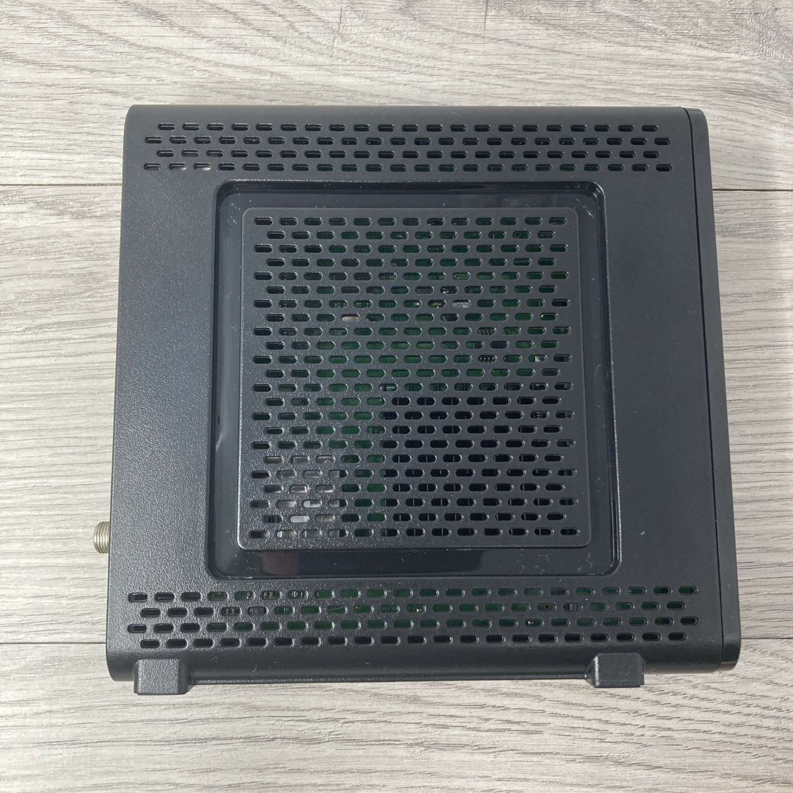 Motorola ARRIS SURFboard SBG6580 DOCSIS 3.0 Cable Modem Wi-Fi Router & Adapter