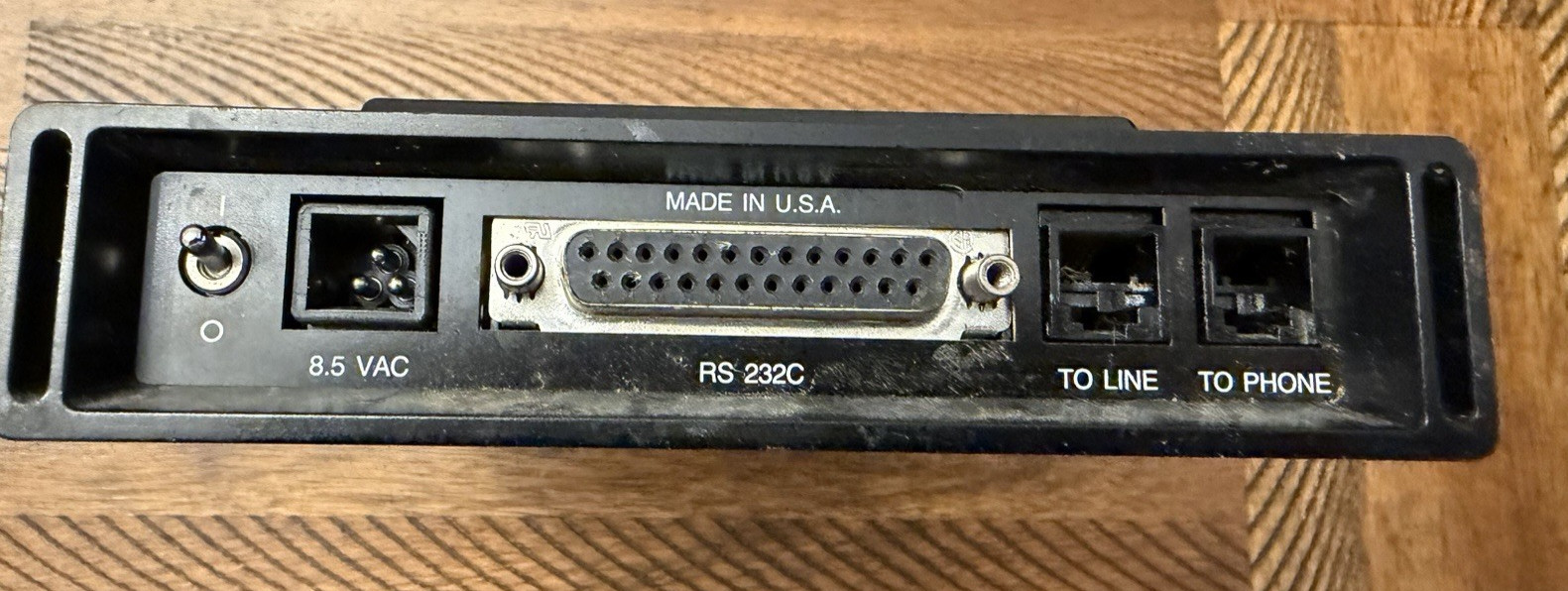 Vintage Hayes Smartmodem 2400 External Modem (Model 231AA) – Untested – Parts
