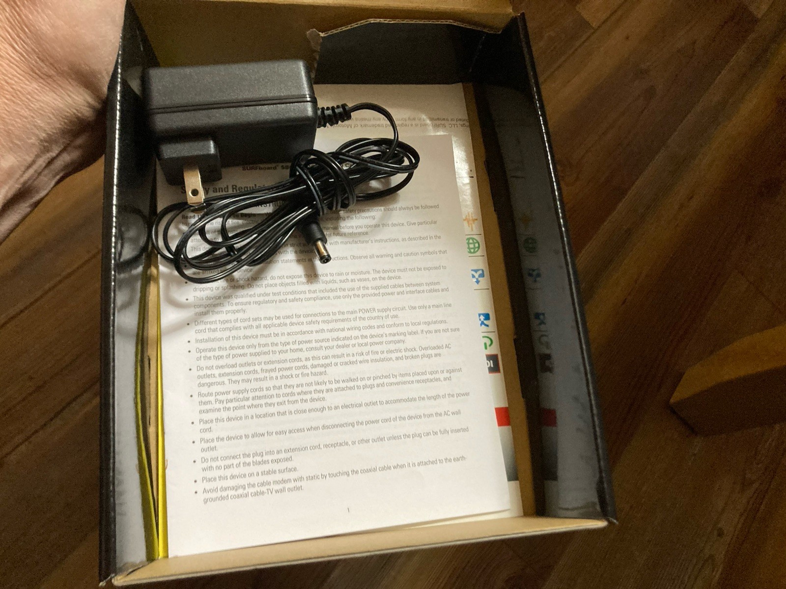 Motorola Surfboard eXtreme Cable Modem SB6121 DOCSIS 3.0 Open Box