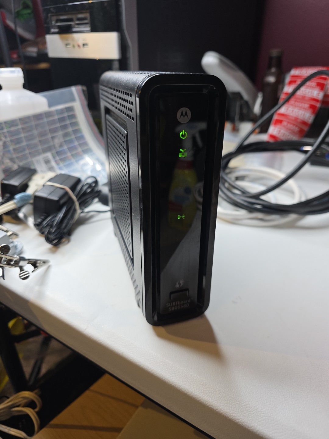 Motorola SURFboard (SBG6580) DOCSIS 3.0 Cable Modem Router 4 Port TESTED &WORKS