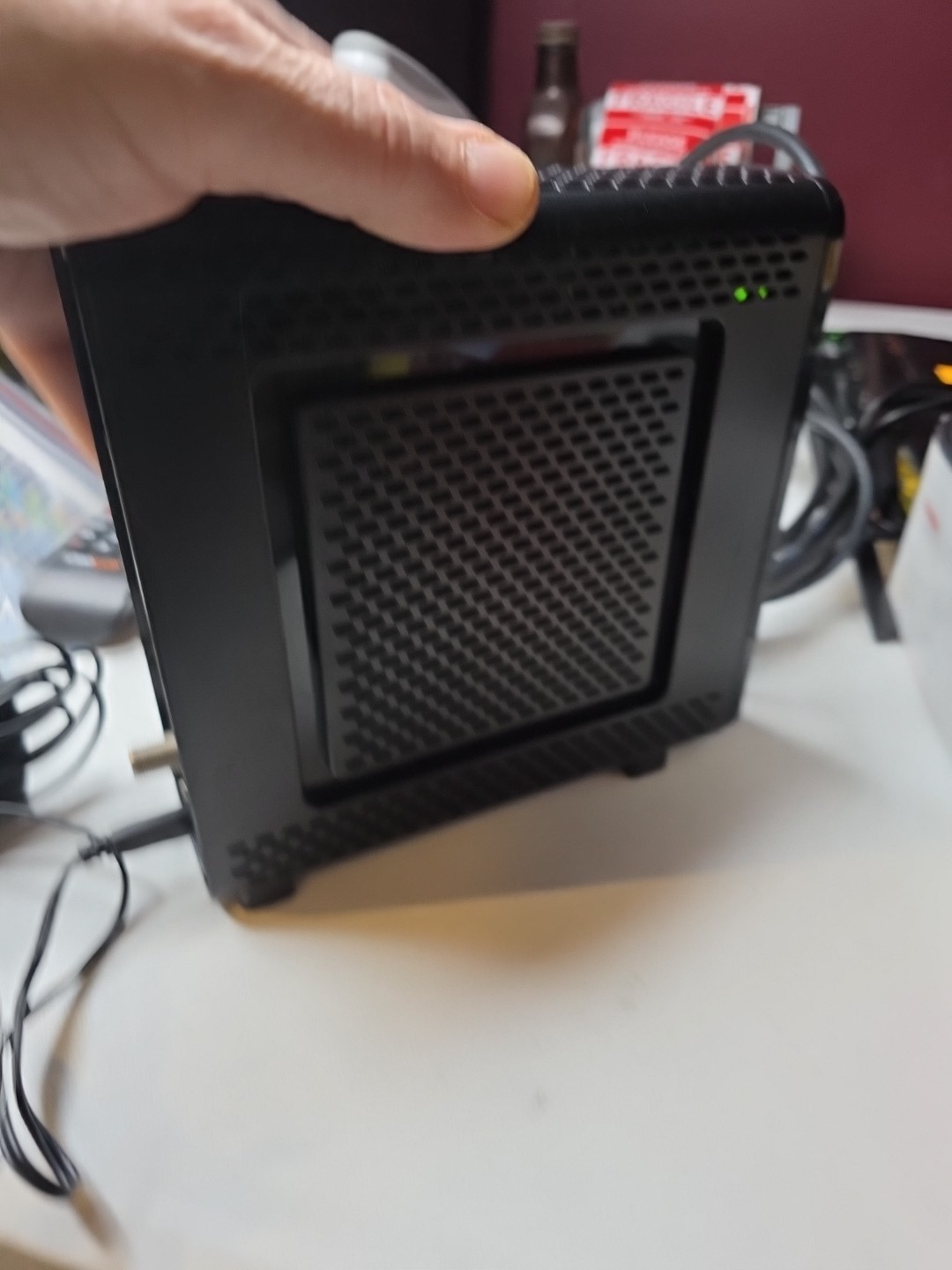 Motorola SURFboard (SBG6580) DOCSIS 3.0 Cable Modem Router 4 Port TESTED &WORKS