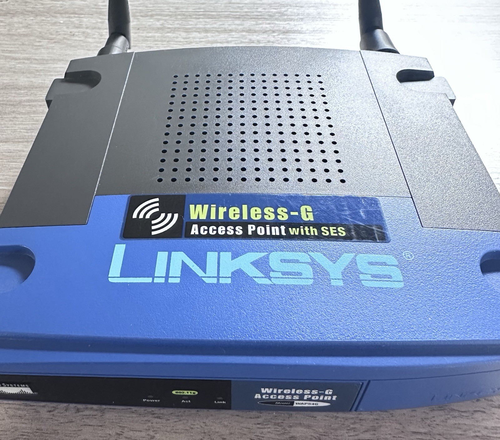 Linksys WAP54G Wireless-G 54Mbps Access Point w/ Dual Antennas No Power Adapter