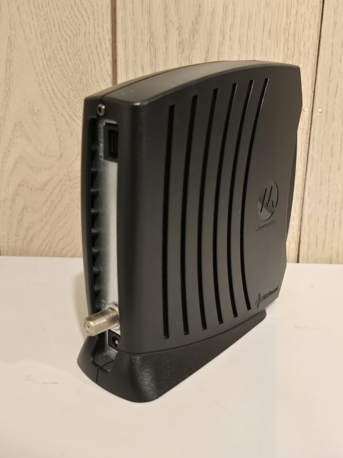 Motorola SURFboard SB5101U (567005-005-00) 38.91 Mbps