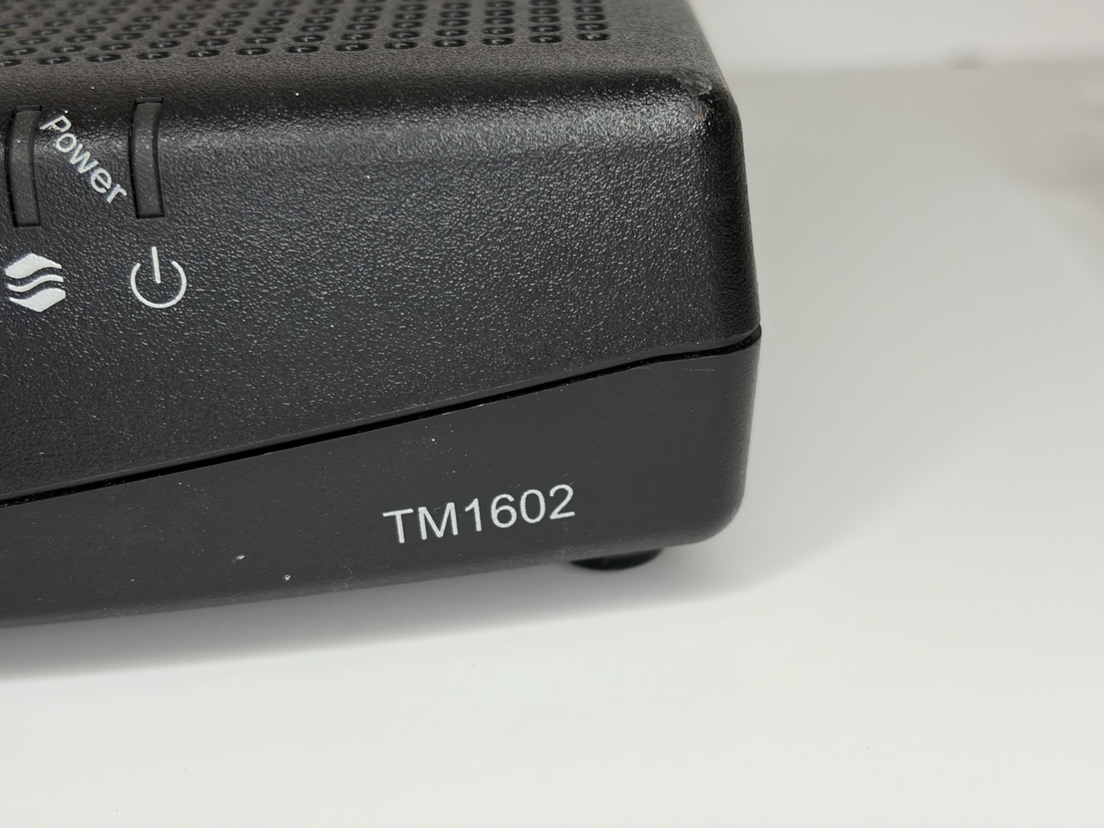 ARRIS TM1602 Cable Modem DOCSIS 3.0 960 Mbps Black Ethernet (RJ-45)