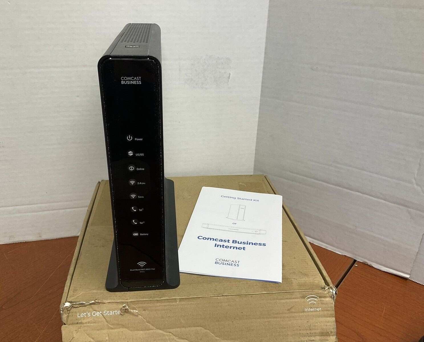 Technicolor DPC3941B Comcast Business Dual Band WiFi Cable Modem Router