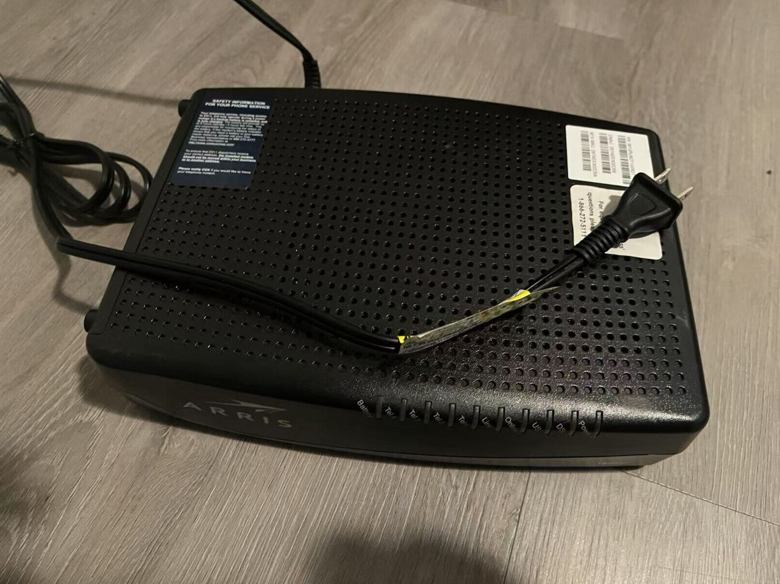 ARRIS TM804G MODEM AND BACKUP BATTERY