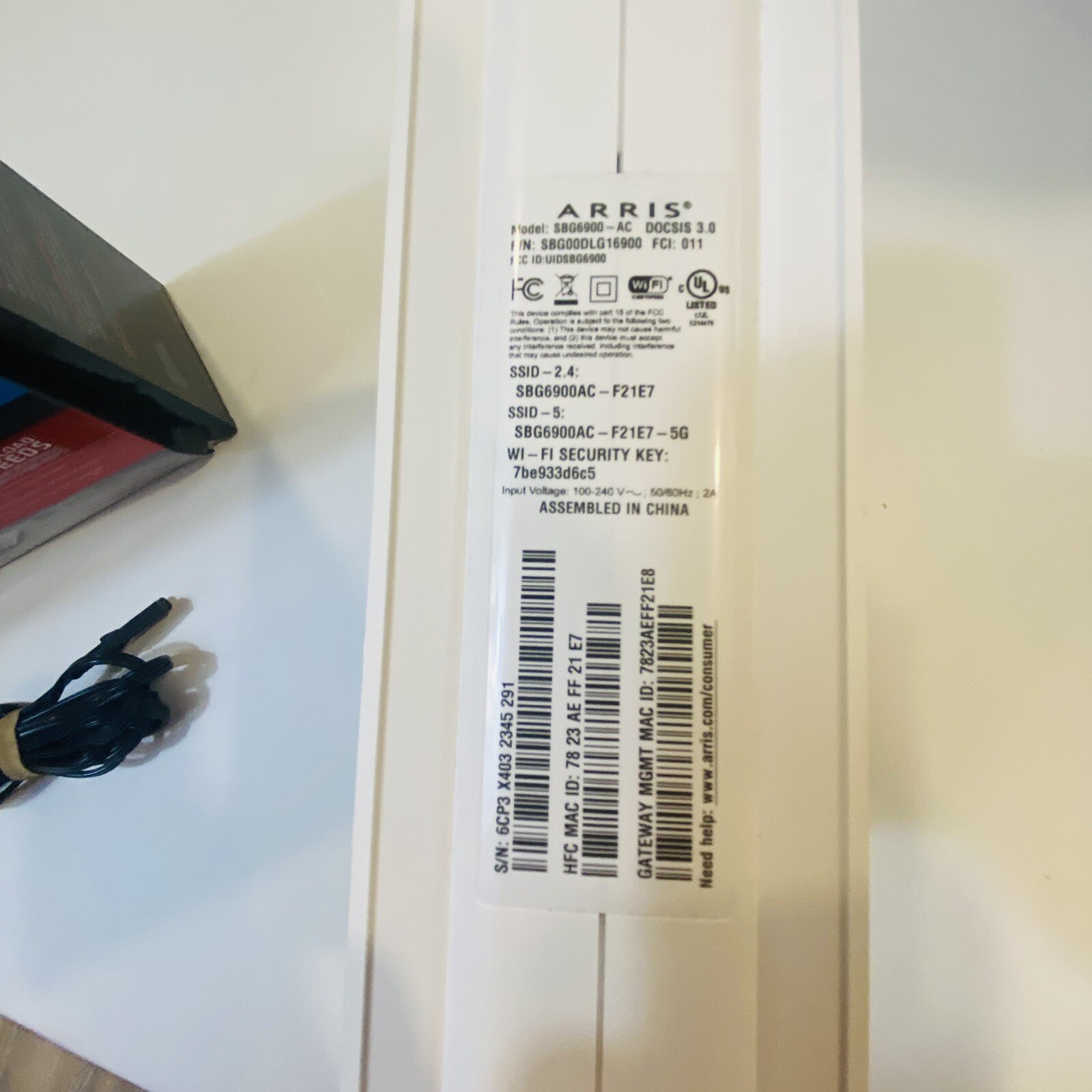 ARRIS SURFboard SBG6900AC Docsis 3.0 16×4 Cable Modem & AC1900 Wi-Fi Router