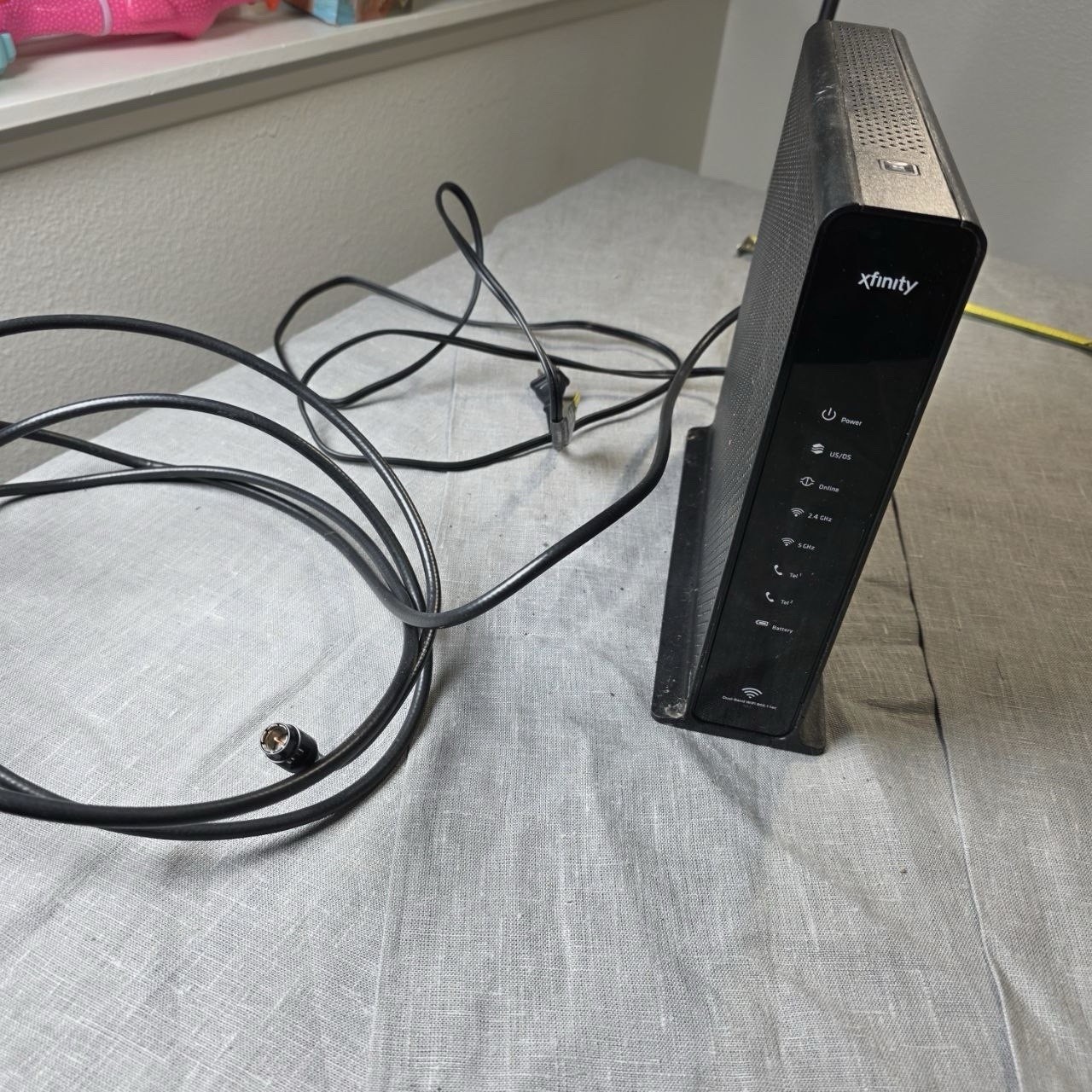 Arris TG1682G Xfinity Dual Band WiFi Cable Modem Router DOCSIS 3.0
