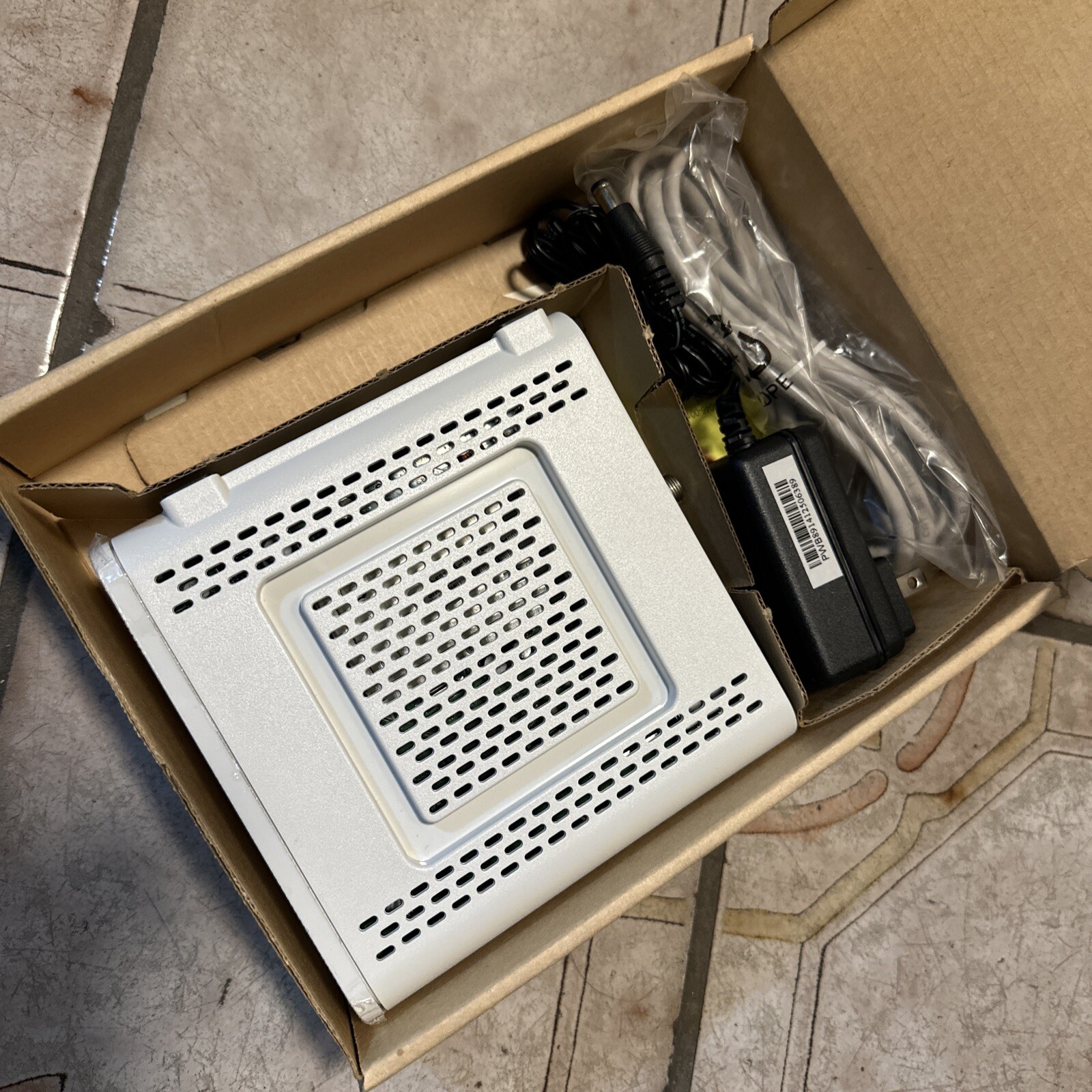 Arris Motorola SURFboard surf board SB6141 Cable Modem