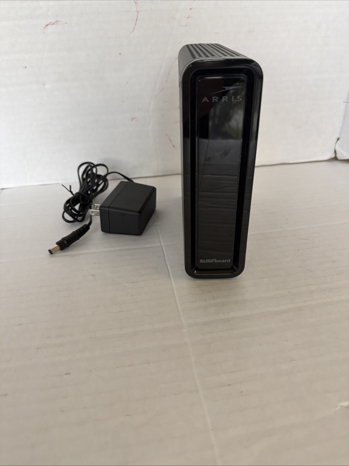 ARRIS SBG10 SURFboard AC1600 Dual-Band Cable Modem Router – Black