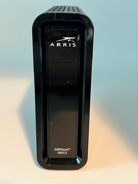 ARRIS Surfboard model SB6121 DOCSIS® 3.0 Cable modem ultra-broadband. No Cord