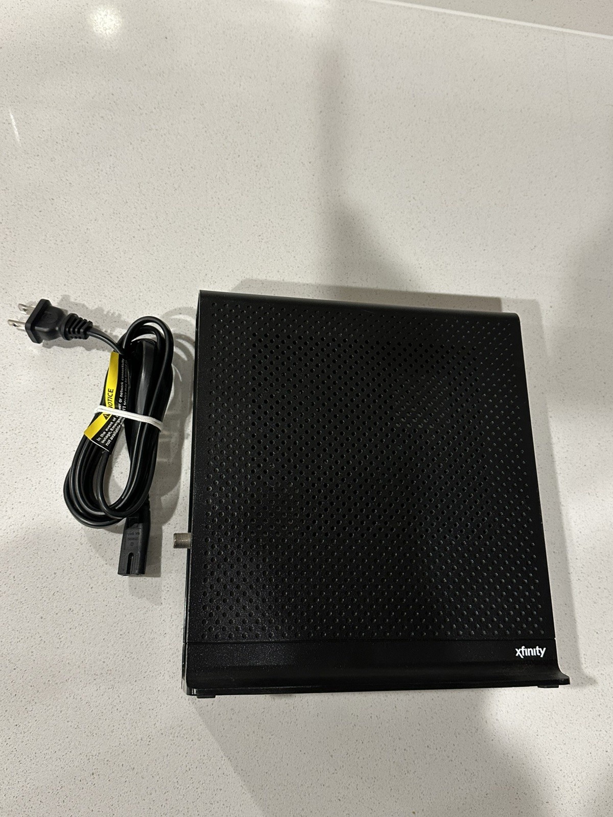 Comcast/Xfinity ARRIS TG862G/CT Residential Gateway & Router Wireless Modem