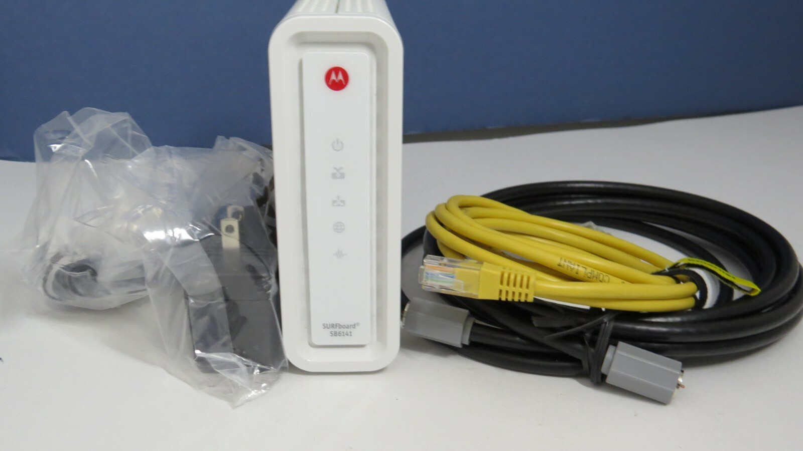 MOTOROLA SURFboard SB6141 Docsis 3.0 Cable Modem Ethernet Cable Power Supply Cat