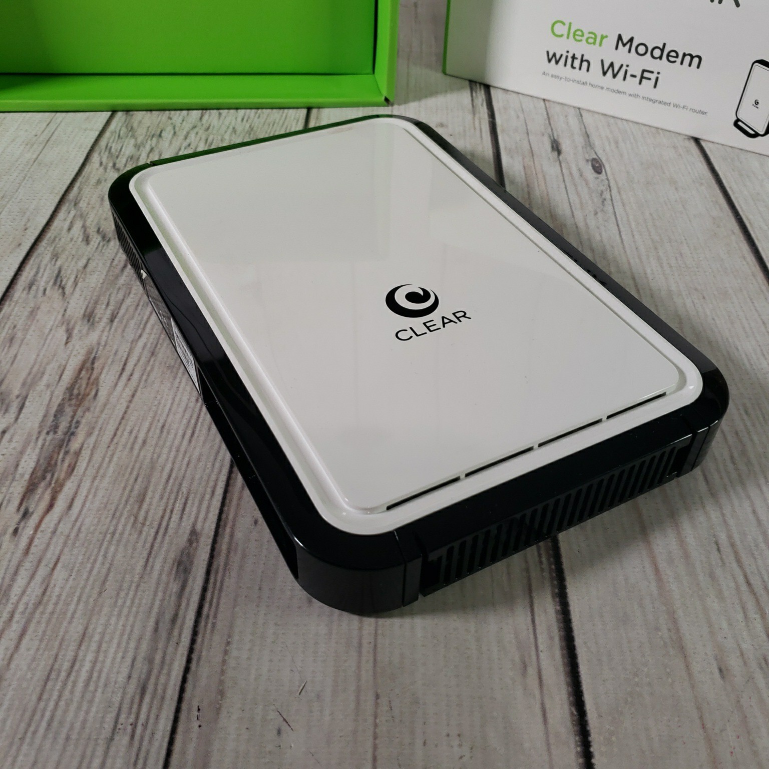 Clear WIXFBR-117 Wireless Home Internet Modem 802.11 b/g/n w/ Adapter