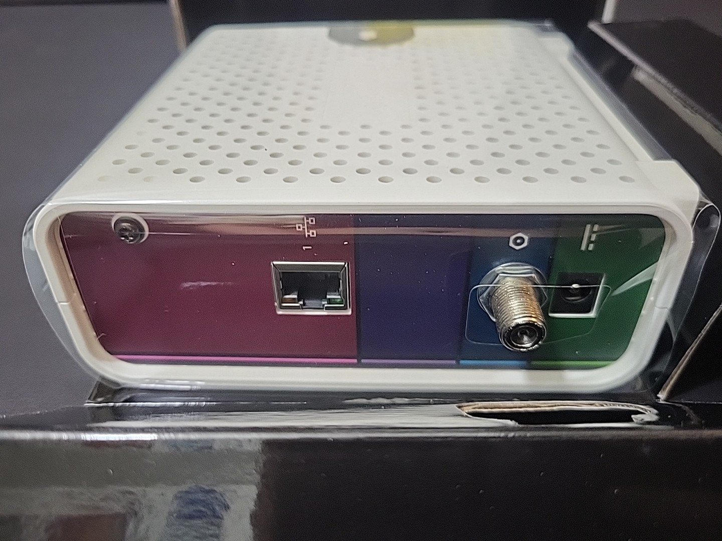 ARRIS SB6183 686 Mbps Cable Modem, White Box Part No. 593725-005 New Open Box