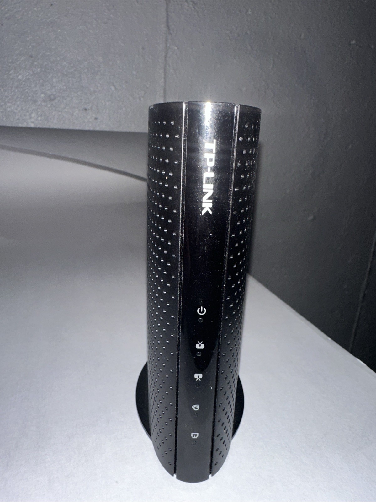 TP-LINK TC-7610 DOCSIS 3.0 Cable Modem USED with Power Cable