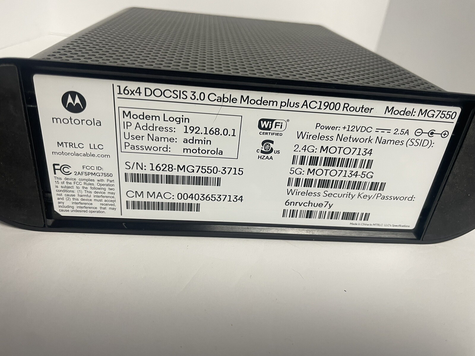 Motorola MG7550 16×4 DOCSIS 3.0 Cable Modem Plus AC1900 WiFi Router No Cables