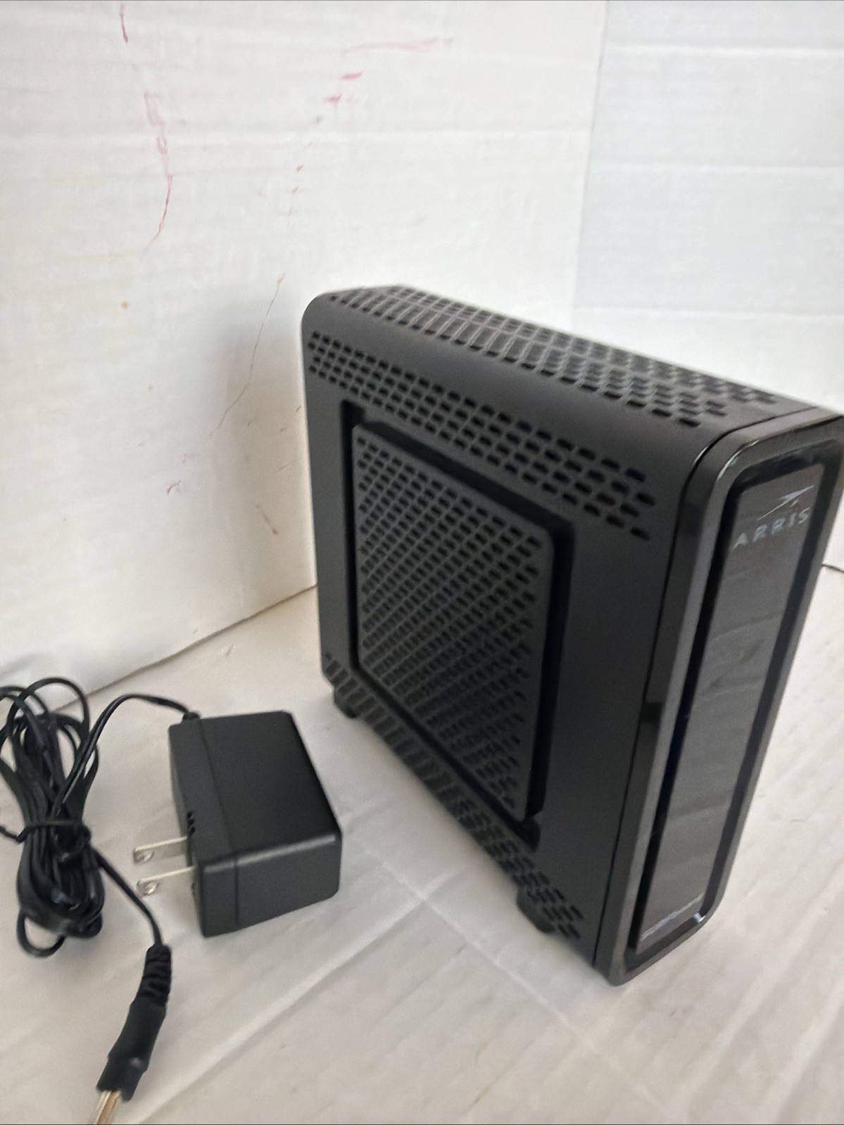 ARRIS SBG10 SURFboard AC1600 Dual-Band Cable Modem Router – Black
