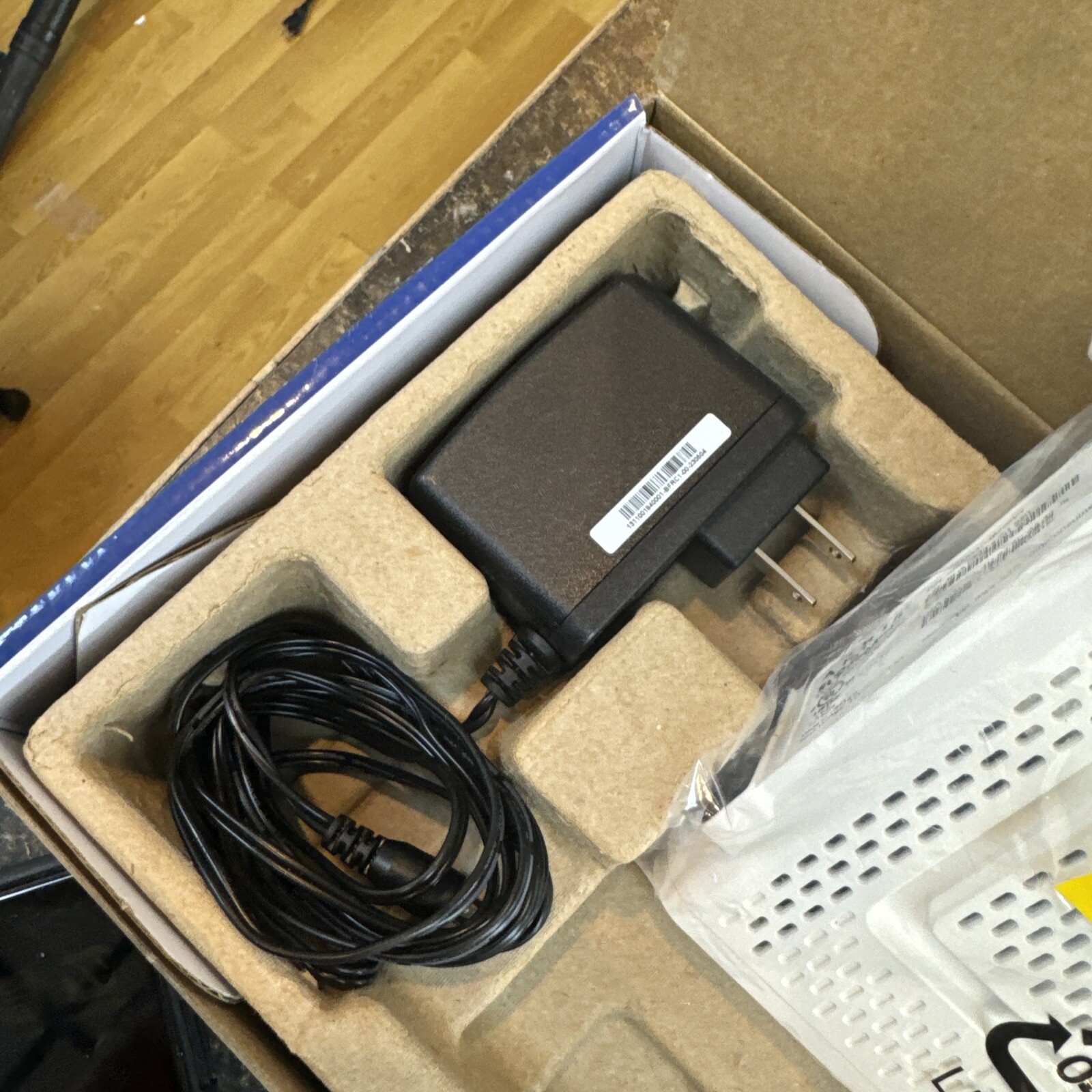 ARRIS SB8200 Surfboard DOCSIS 3.1 Cable Modem – NEW Open Box By ARRIS