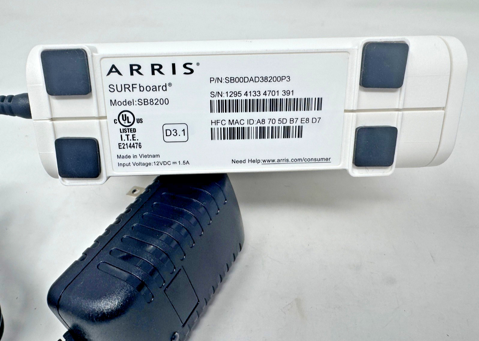 ARRIS Surfboard SB8200 Cable Modem DOCSIS 3.1 w/ Power AC Adapter