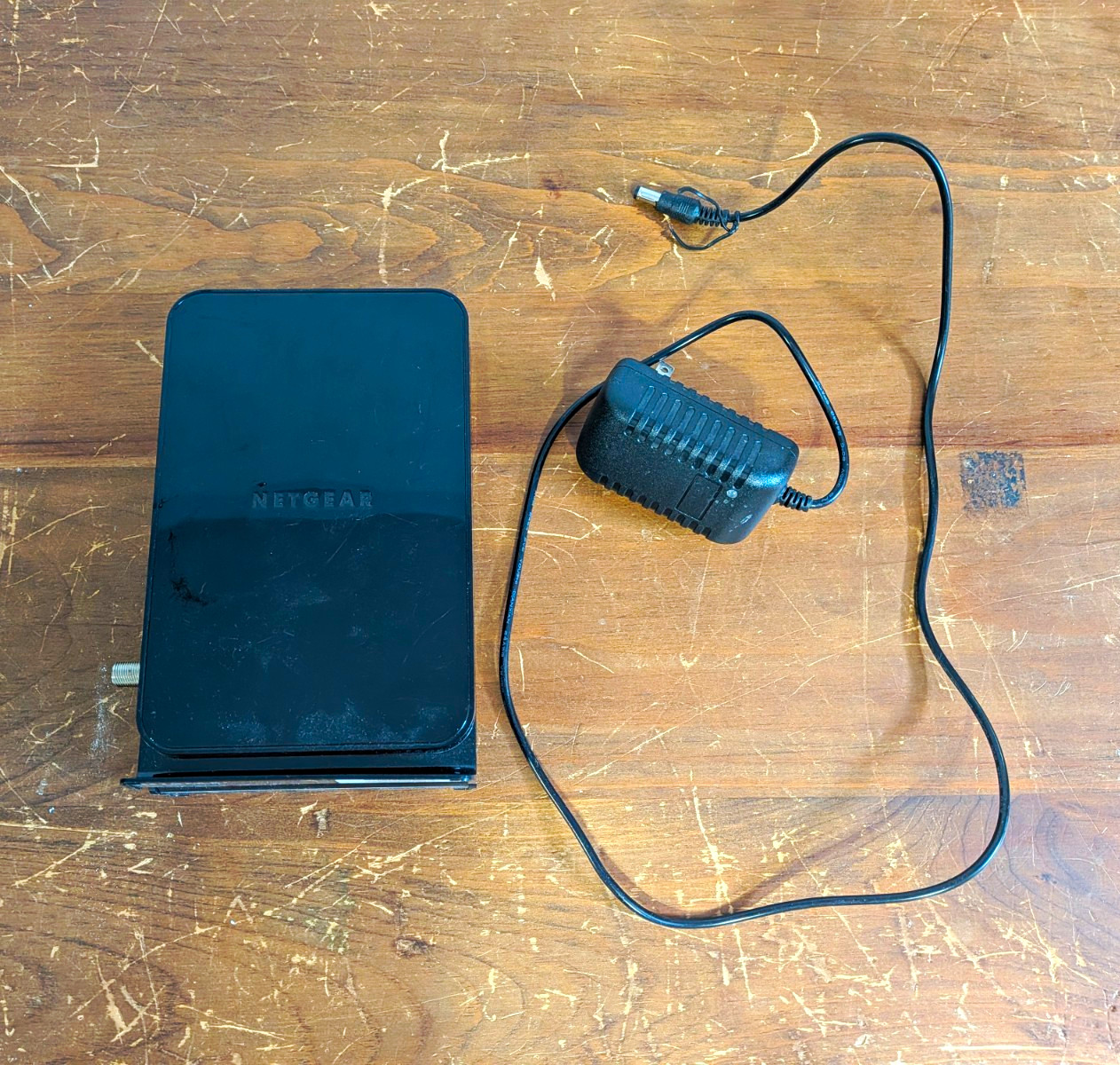 NETGEAR CM500 DOCSIS 3.0 Cable Modem 680 Mbps w/ Power Adapter