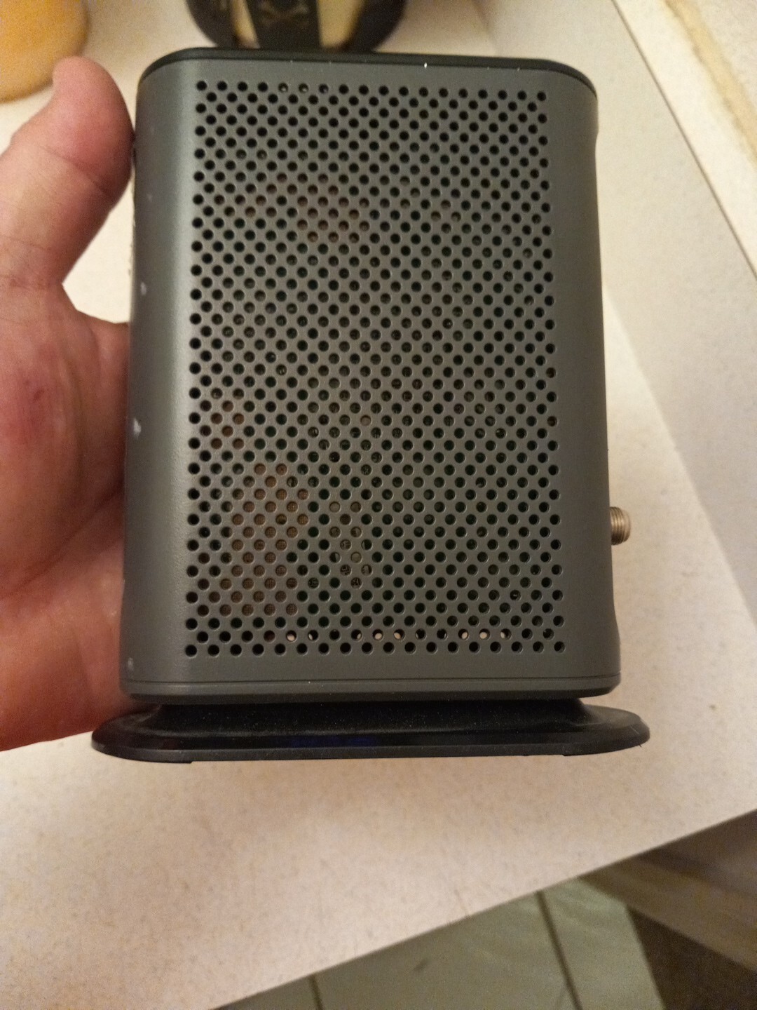 Motorola MB7220 Black 343 Mbps DOCSIS 3.0 8×4 Channel Bonding Cable Modem ONLY