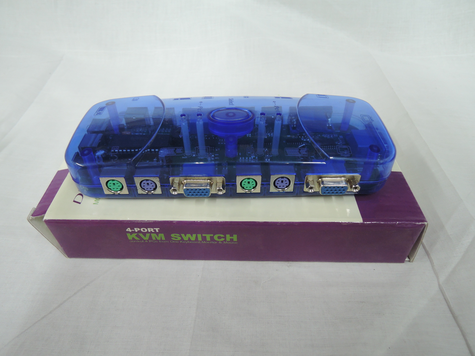 NOB DIPO DP-KS04 4-Port KVM Switch VGA PS/2 Keyboard Mouse Sharing Switch .30D W