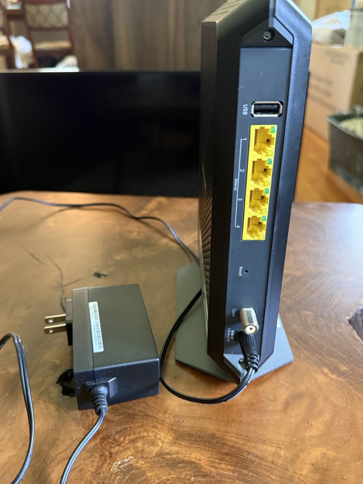 NETGEAR Nighthawk AC1900 Combo WiFi Cable Modem/Router