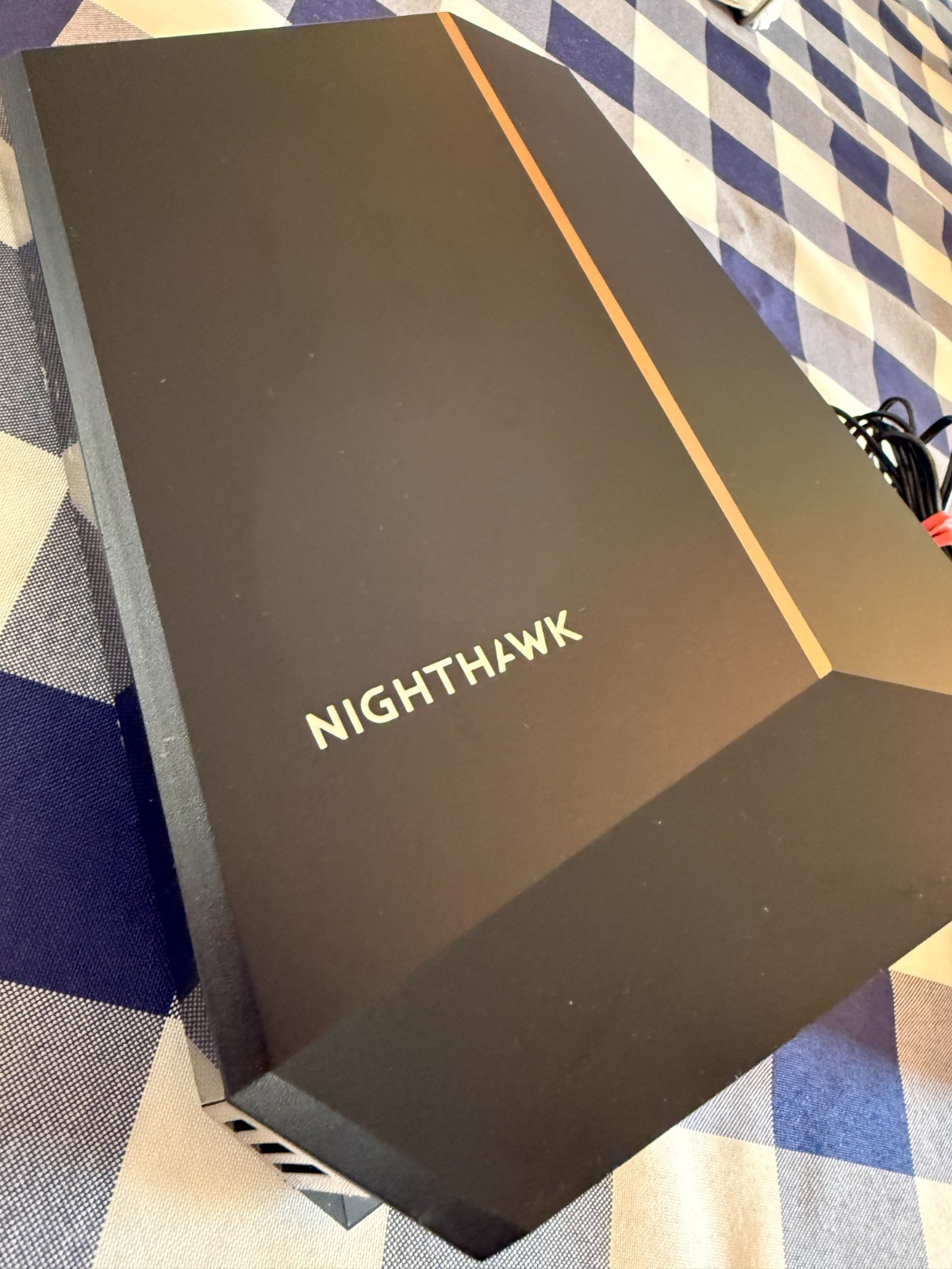 NETGEAR Nighthawk CM2000 CM2000-100NAS DOCSIS 3.1 2.5Gbps Cable Modem Great