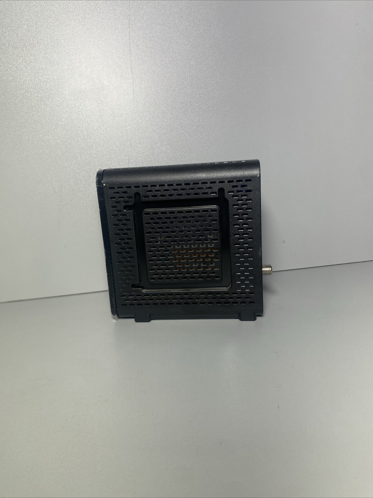 ARRIS CM8200A DOCSIS 3.1 Cable Modem – Black NO ADAPTER
